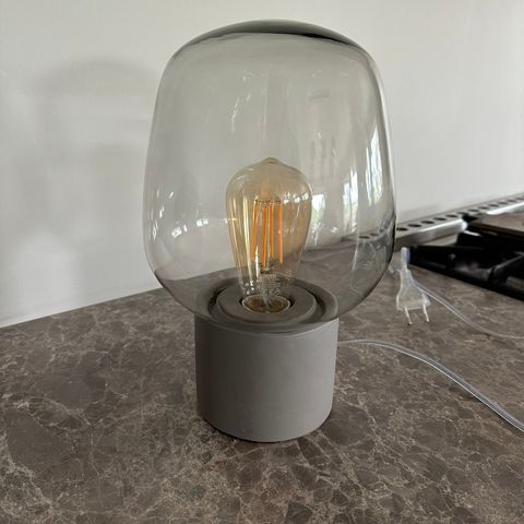 Kul, retro lampe av god kvalitet