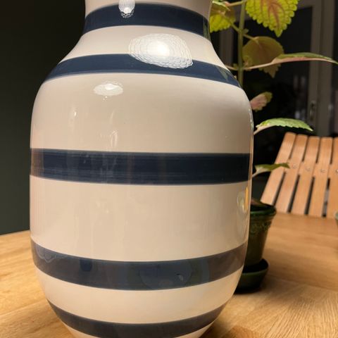 Kähler Omaggio vase 30,5 cm stålblå