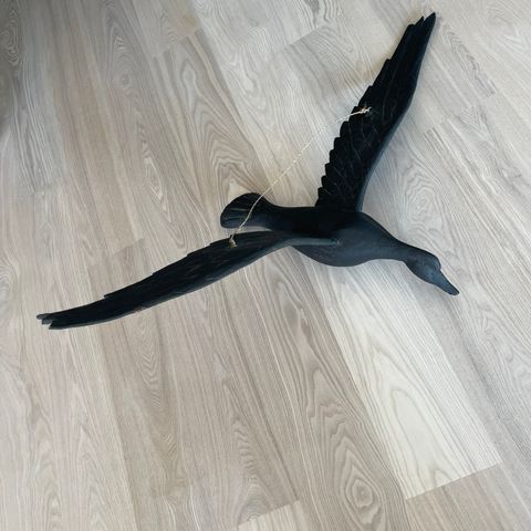 Flyvende gås, stor (121cm.) dekorasjon/interiørelement.