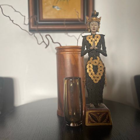 Vase i teak