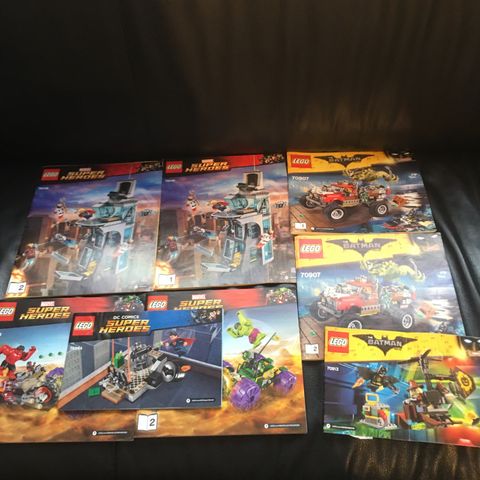 Forskjellige Lego Superhelt manualer selges samlet!