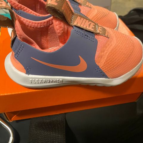 Nike Flex Runner strl 23,5