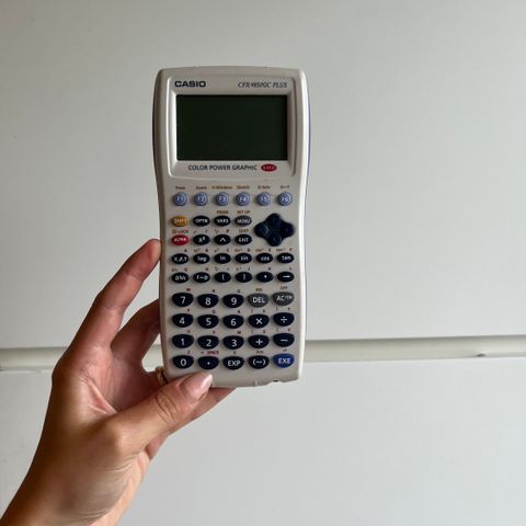 Casio CFX-9850GC PLUS kalkulator