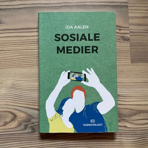 SOSIALE MEDIER-BOK