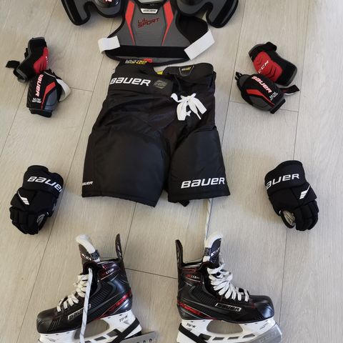 Hockey utstyr for barne 6-8 år.