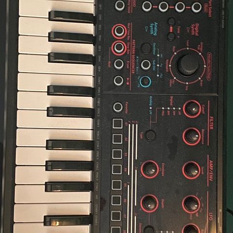 Roland, JD-XI Synth.