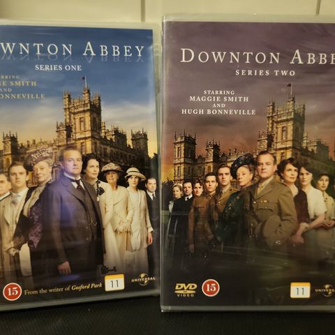 Downtown Abbey Series 1 og 2, NY!