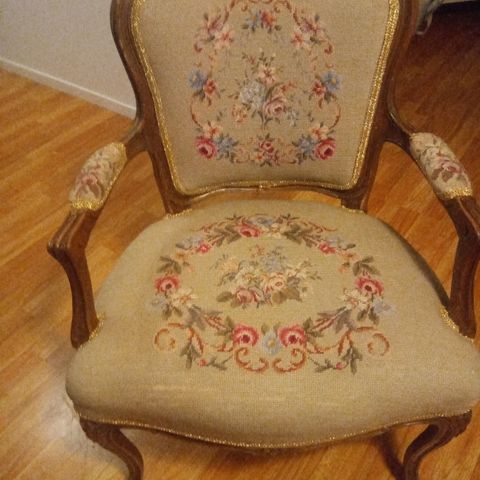 Flott eldre stol