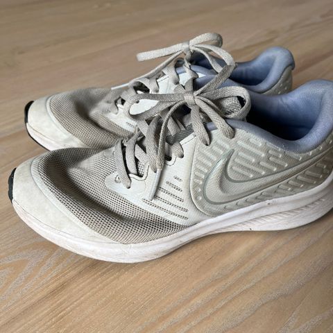 Nike joggesko str 35.5