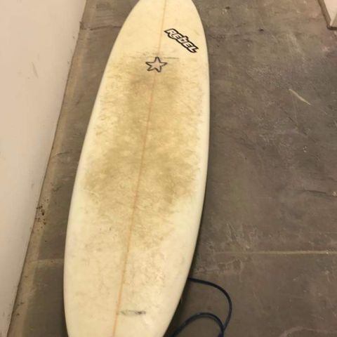 Surfebrett minimal/funboard 6’10