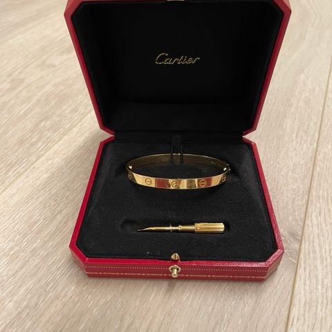 Cartier - Love bracelet armbånd.