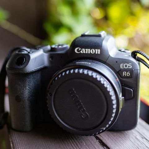 Canon R6 - lite brukt og fremstår som nytt!