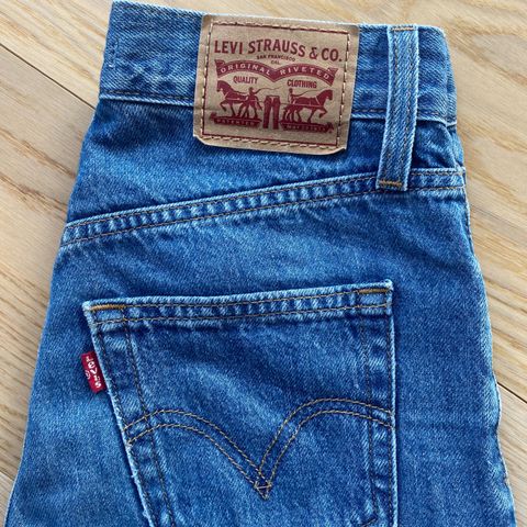 Levi’s high waisted jeans