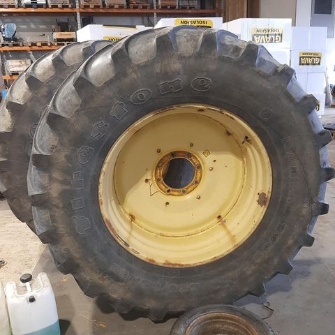 Dekk med felger 650/65r38    540/65r28