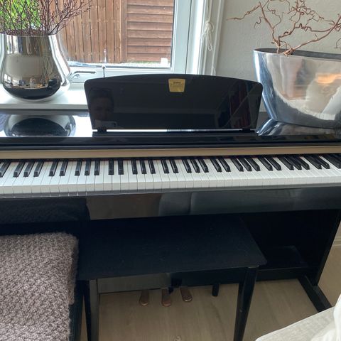 Lite brukt piano