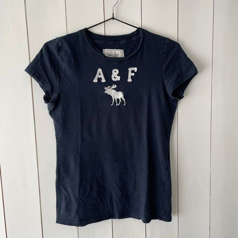 Abercrombie & Fitch T-skjorte (M)