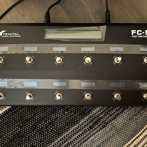 Fractal Audio FC-12 Foot Controller