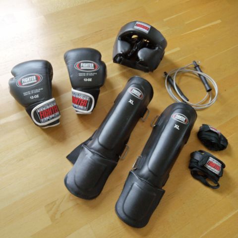 Fighter kickboxing utstyr