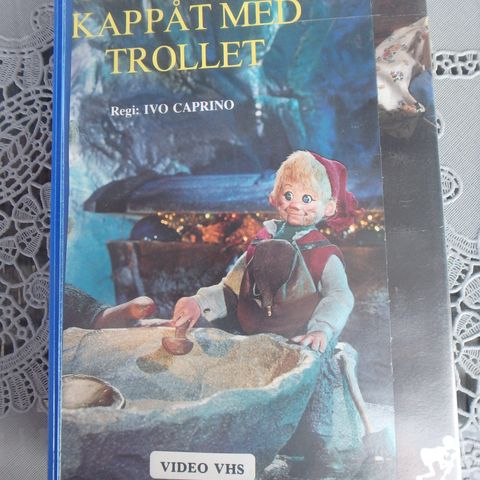 VHS Sjuende far i huset og Gutten som kappåt med trollet