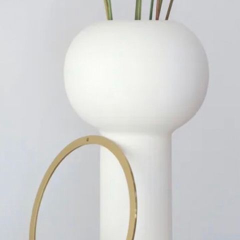 Cooee  Design Pillar vase 32 cm hvit & sort/tre lysestaker i svart metall