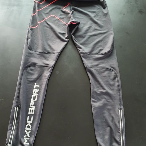 Mxdc sports tights.