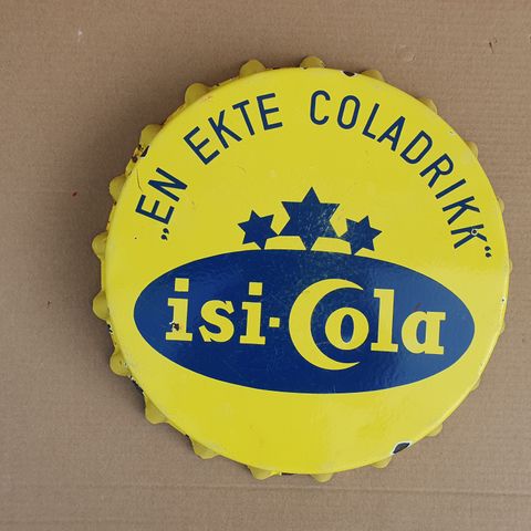 ISI COLA. KORK. EMALJESKILT. SKILT. EN EKTE COLADRIKK. EMALJE. EMALJE SKILT.