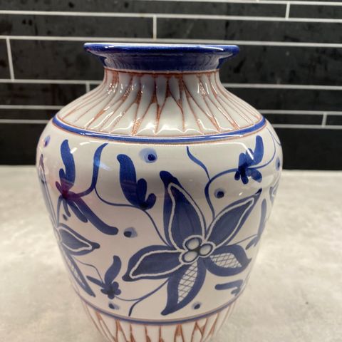 Norsk keramikkvase