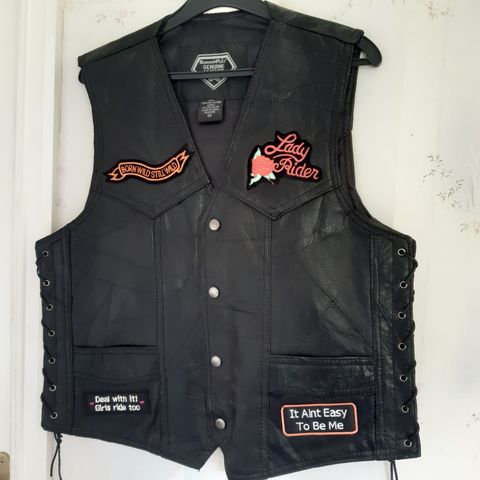 Mc skinn vest dame str M  (  800 kr )