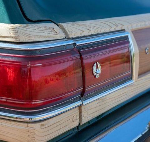 '78 Chrysler Le Baron Town & Country venstre baklykt