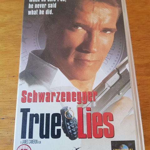 True Lies med Arnold Schwarzenegger vhs