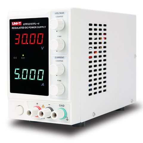 UNI-T 0-30V / 0-5A Lab Strømforsyning