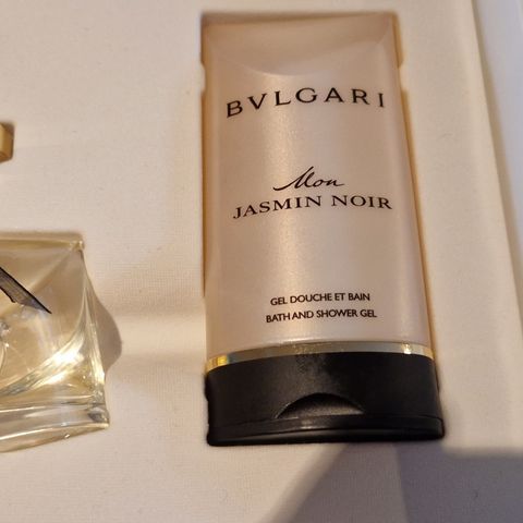 Veldig Sjelden Mon Jasmin Noir parfymen BVLGARI Jasmin Noir Frakt inkl