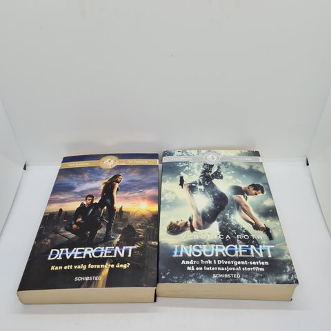 Divergent og Insurgent - Veronica Roth