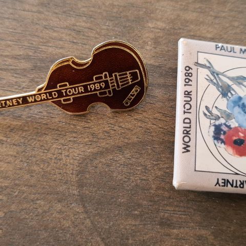 Paul Mccartney 2 stk pin/button fra world tour 1989