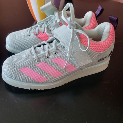 Adidas powerlift 5 løftesko