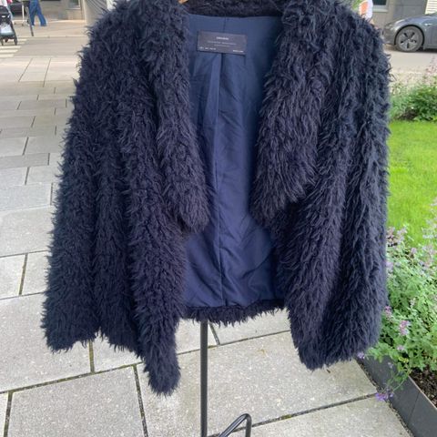 Zara Faux Fur jakke