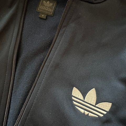 Adidas jakke