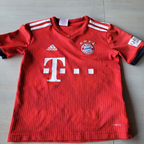 FC Bayern München drakt 128