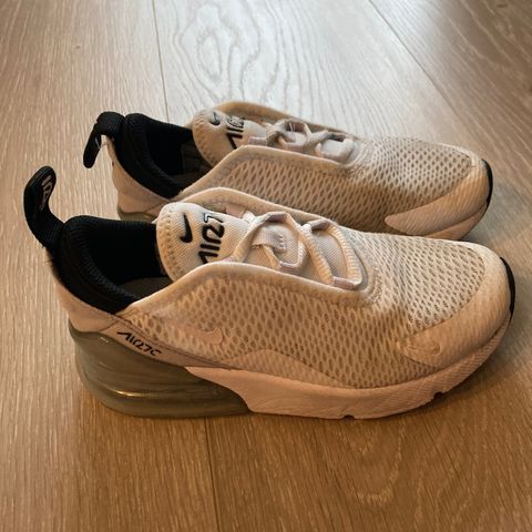 Nike Air Max 270. Barnesko,  str 29,5