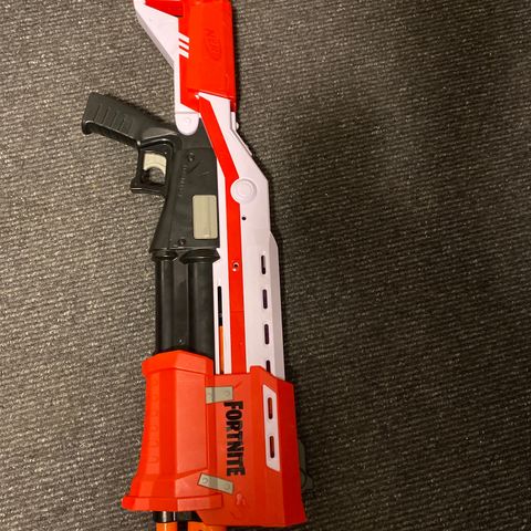 Fortnite Mega NERF(verdi 1000kr)