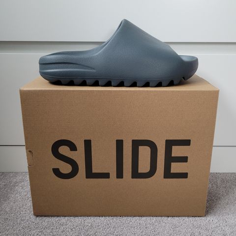 Yeezy Slide Slate Marine