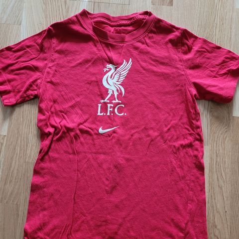 Liverpool t-skjorte fra Nike i str. M