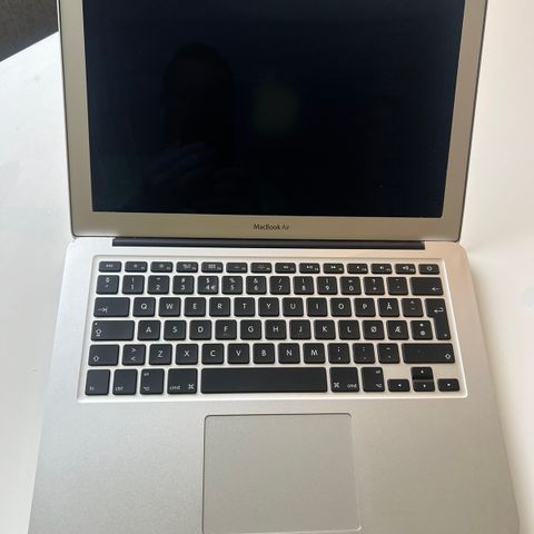 Macbook Air 13" Mid2011 delepc