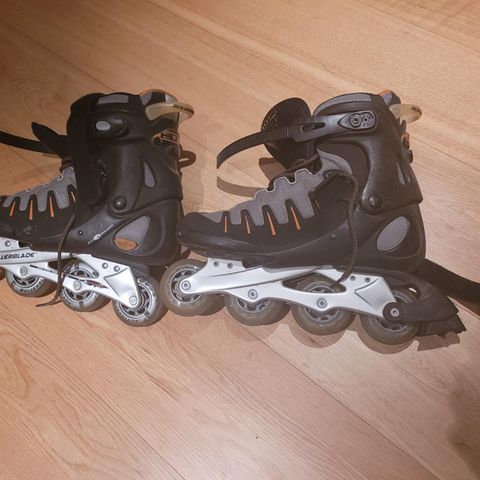 Rollerblades/rulleskøyter