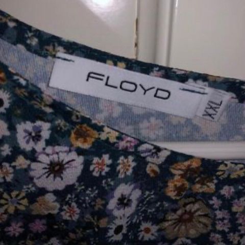 Ny bluse fra Floyd