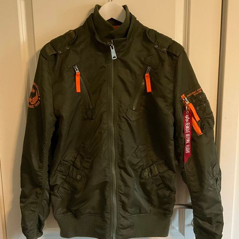 Alpha Industries Bomberjakke