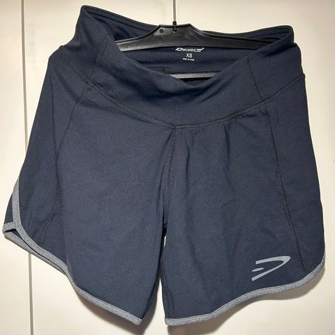 Dcore shorts XS