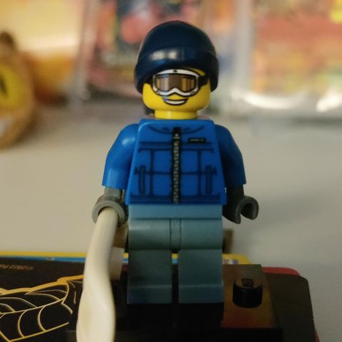 Snowboarder guy (CMF series 5) X2