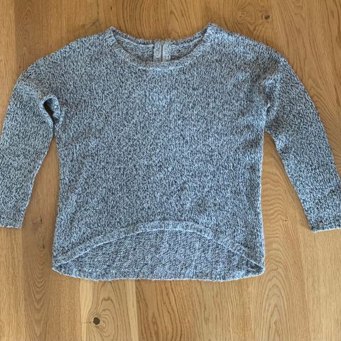 Genser VERO MODA str M, selges kr 100