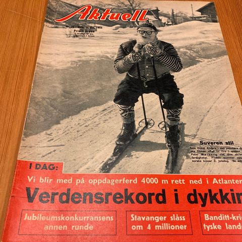 AKTUELL Nr. 25 - 1954 - FORSIDE : PETER MALMBERG I "FAR TIL FIRE I SNEEN"